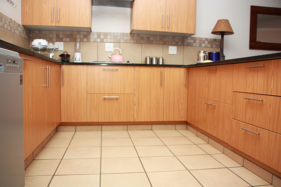 1 Bedroom Property for Sale in Langenhovenpark Free State
